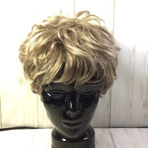 Tony of Beverly Blonde Shake Out Short Wig